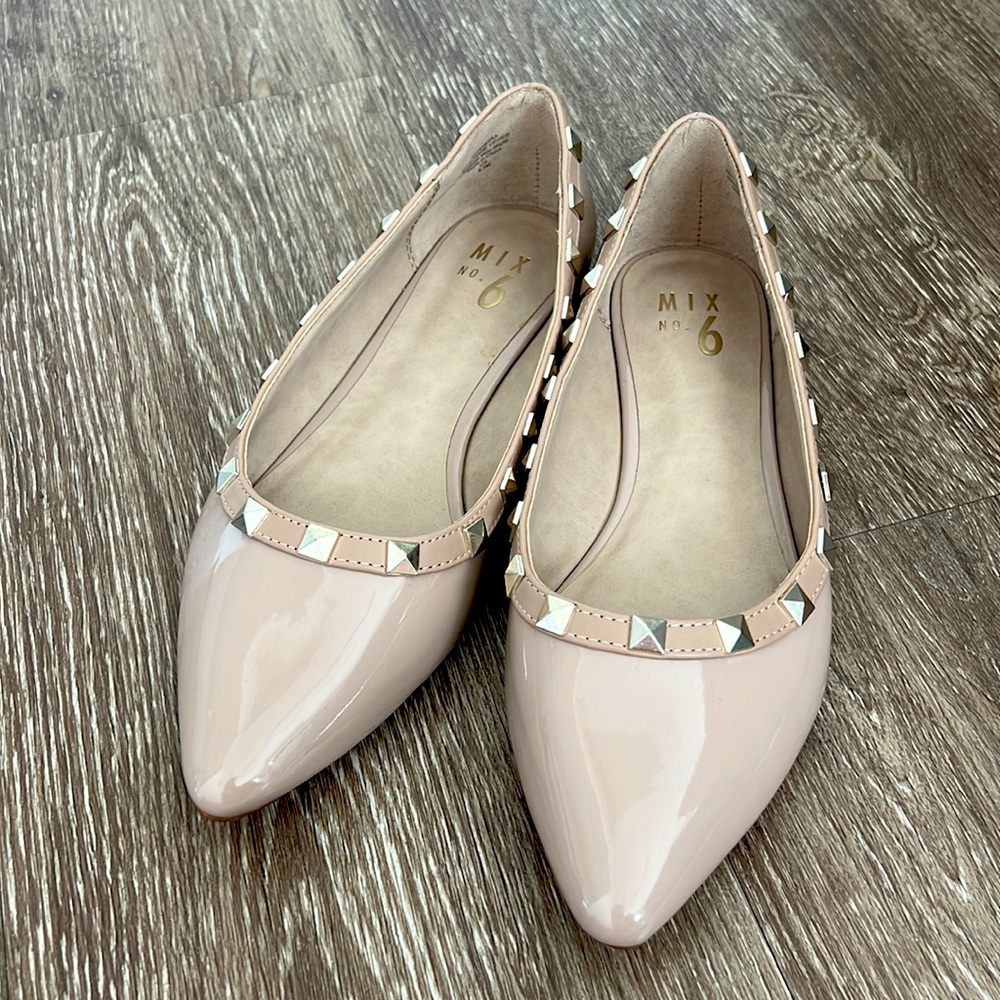 Pointed Toe Studded Patent Leather Flats *worn once*
